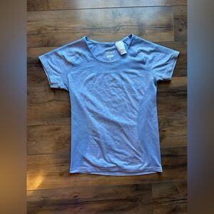 Nike Dri-FIT Seamless Blue Short Sleeve Workout Top M